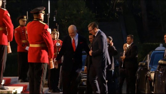 Rama pret Vuçiç e Zaev në Pallatin e Brigadave
