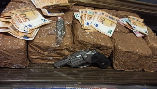 Me 680 kg drogë fshehur nën tallash, arrestohen 2 trafikantë shqiptarë në Itali
