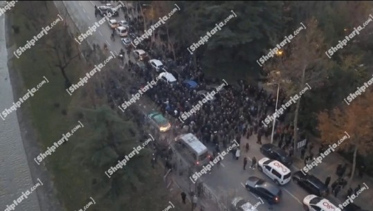 Berisha për protestën e djeshme: U mbush Bulevardi! Tirana dhe Shkupi janë vasalë të Serbisë