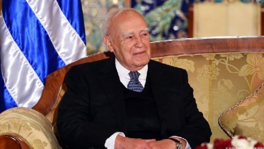 Ndërron jetë në moshën 92-vjeçare ish-presidenti grek Karolos Papulias