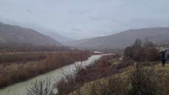 Shkoi për të peshkuar në lumin Drin, por u 'zhduk', 200 burra në kërkim të 49-vjeçarit në Dibër! Banori: Është organizuar i gjthë fshati për gjetjen e bashkëfshatarit tonë