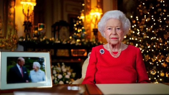 Alarmohen autoritetet britanike, mediat: Mbretëresha do të vritej për Krishtlindje me hark dhe shtizë