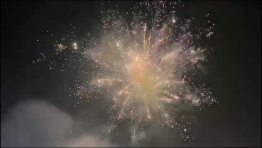 Viti i Ri 2022 troket me spektakël fishekzjarrësh në Korçë