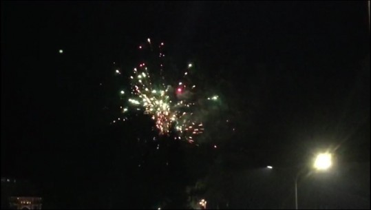 Viti i Ri në Gjirokastër pritet me fishekzjarrë