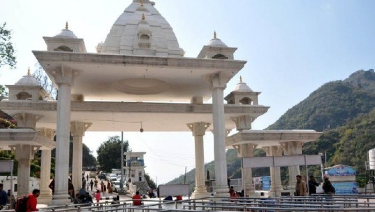 E rëndë, 12 viktima dhe 14 të plagosur pas një sherri në një tempull fetar në Indi