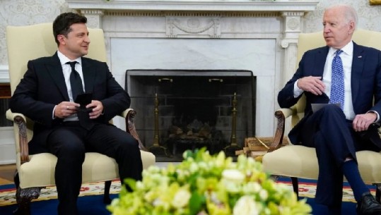 Biden bisedon me Presidentin e Ukrainës: Do të përgjigjemi nëse sulmoheni nga Rusia! Zyrtarët amerikanë: S'besojmë se Moska do sulmojë Kievin