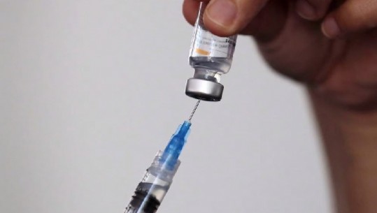 OBSH: Vaksinat kineze ofrojnë mbrojtje ndaj Omicron
