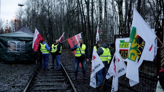 Kriza e gazit që ka ‘pushtuar’ Evropën ka nxitur minatorët polakë të qymyrit të ‘ndezin’ protestat e pagave