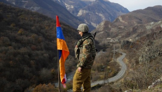 Armenia dhe Azerbajxhani me akuza të ndërsjella për luftimet në kufi