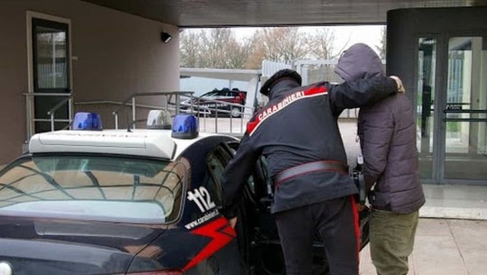 Itali/ Shqiptari kapet me 21 kg kokainë në makinë, arrestohet nga policia! Droga me vlerë 3 milionë euro
