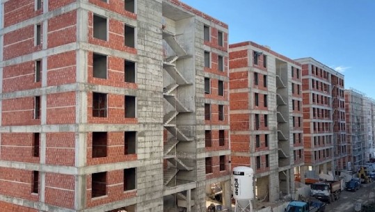 Rindërtimi, dorëzohen 802 shtëpi në Shijak, Rama: Vijon puna edhe për 31 pallate ku do të akomodohen 660 familje