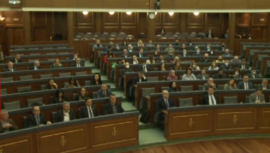 Përplasja me Beogradin, Kuvendi i Kosovës miraton Rezolutën kundër referendumit serb në Kosovë