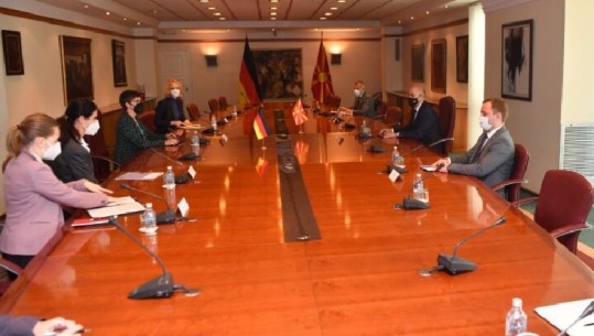 Kryeministri i ri maqedonas takohet me ministren gjermane: Të përkushtuar të vazhdojë në rrugën anëtarësimit në BE