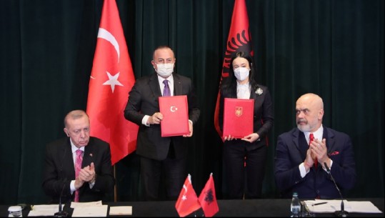 Shqipëri-Turqi, bashkëpunim në fushat e sigurisë, kulturës, arsimit, sportit e rinisë deri te mbrojtja e përbashkët civile! Report tv zbardh 7 marrëveshjet e firmosura dje