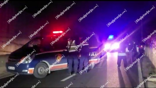 Policia aksion në Vlorë, ndalohen pesë persona, nisen drejt Tiranës! Nën akuzë për grup të strukturuar kriminal dhe trafik klandestinësh