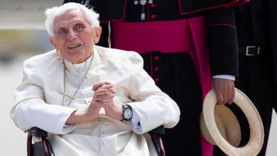 U njoftua për abuzimet seksuale dhe nuk mori asnjë masë kur ishte arqipeshkv, del raporti që rëndon mbi Papën e dorëhequr, Benedikti XVI