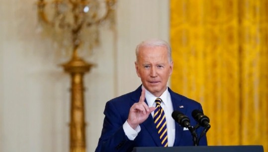 Tensionet mes dy vendeve, Biden paralajmëron Putinin mbi pasoja katastrofike nëse Rusia pushton Ukrainën