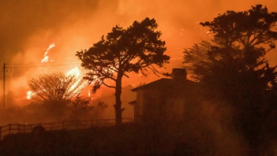 SHBA/ Zjarri masiv përfshin Kaliforninë, banorët detyrohen të braktisin shtëpitë! Mbyllet autostrada nga dy kahet(VIDEO)