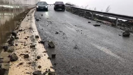 Rrëshqitje gurësh në rrugën nacionale Burrel-Milot, rrezik për udhëtarët