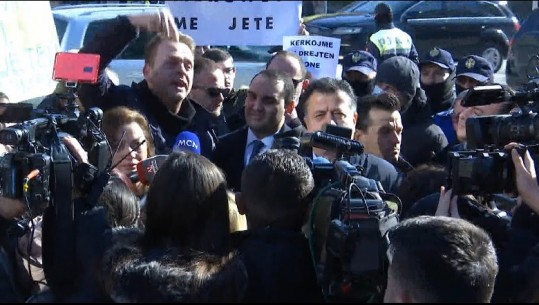 Deputetët e Berishës shkojnë në protestën e banorëve të '5 Majit', Noka: Po del hapur që Rama dhe Veliaj po bashkëpunojnë me Bashën