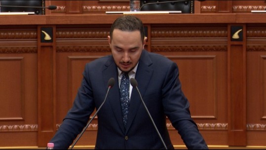 Berisha flet në Kuvend në emër të PD, Salianji-kryeparlamentares Nikolla: PD nuk është e tij, po merr kohën e të tjerëve