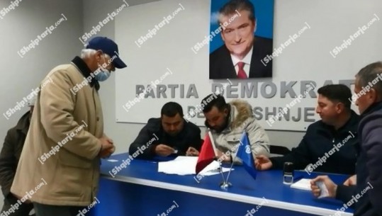 Zgjedhjet e pjesshme vendore, mbështetësit e Berishës në Lushnjë nisin votimin për zgjedhjen e kandidatit në garën e 6 marsit