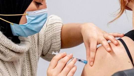 Studimi: Vaksina të mbron ndaj Covid-it të zgjatur dhe ftohjes
