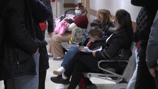 Virozat e stinës, 70-90 vizita në ditë në pediatrinë e Vlorës! Mjekja: Vijnë me temperaturë të lartë e dhimbje fyti