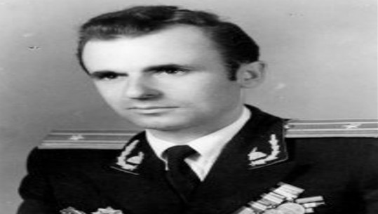 Ndahet nga jeta drejtori më jetëgjatë i Policisë Shqiptare! Gledis Nano: Figurë e rëndësishme në rrugëtimin 109 vjeçar të 'bluve'