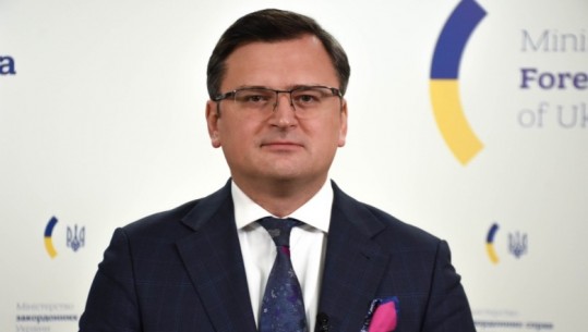 Tensione Rusi-Ukrainë, ministri i jashtëm ukrainas: Ne kemi marrë një mësim të hidhur, duhet të mbështetemi vetëm tek vetja!Nëse na sulmojnë do të mbrohemi