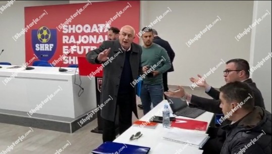 FSHF përzë gazetarët në Shkodër, Shaba: Janë media, jo mitroloz! VIDEO nga momenti kur nxirret jashtë