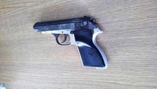 Me pistoletë sportive në dhomën e konviktit, nën hetim 16-vjeçari në Tiranë