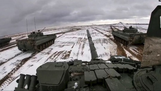 Komandantët e lartë rusë mbërrijnë në Bjellorusi, nis sot stërvitja ushtarake