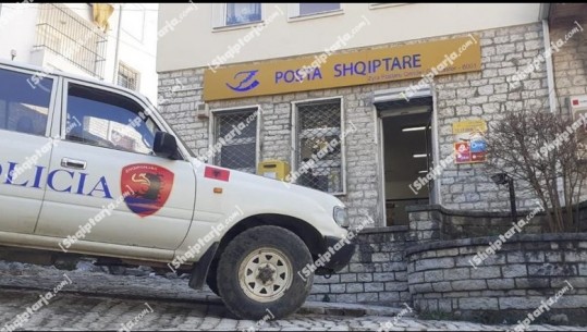 I maskuar dhe me kallashnikov, i riu grabit zyrën e Postës Shqiptare në Gjirokastër! Arrestohet 29-vjeçari, vodhi lekët e pensioneve