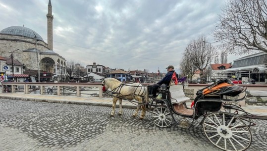 Karrocieri i vetëm i Prizrenit mban gjallë traditën shekullore