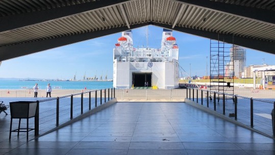 Porti i Durrësit njofton qytetarët: Trageti 'Claudia' pëson avari, anulohet udhëtimi i mbrëmjes drejt Ankonës! Kompania do të rimbursojë biletat