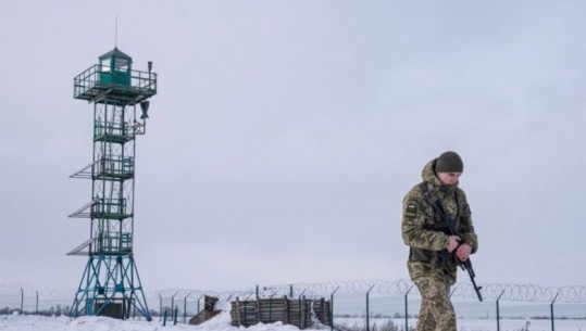 Ukrainasit në kufi hartojnë plane në rast lufte me Rusinë