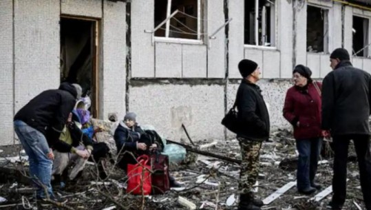 Ushtarë rusë të arrestuar, tanke të sekuestruar dhe helikopterë të rrëzuar, Ukraina bën bilancin e luftës