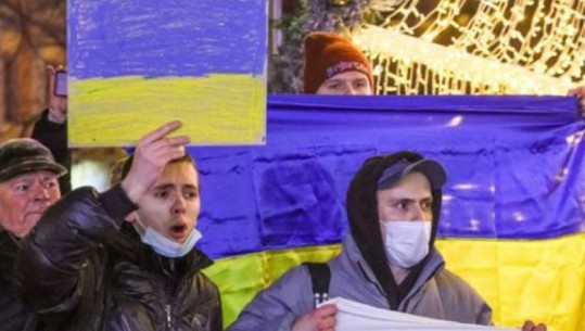 Mbi 1700 të arrestuar në protestat kundër luftës në Rusi