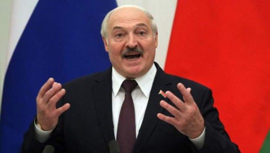 Refuzoi thirrjen për të dialoguar me Rusinë në Minsk, Presidenti ukrainas bisedë telefonike me Lukashenkon