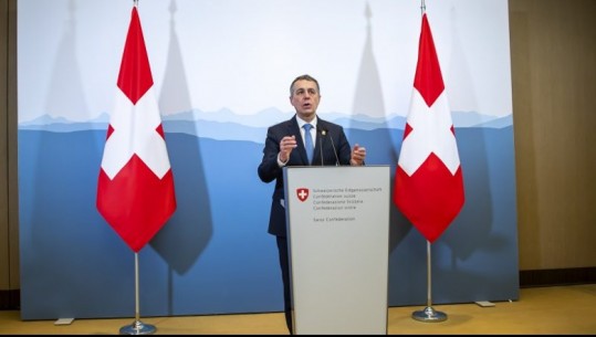 Zvicra heq dorë nga 'neutraliteti', do të miratojë të njëjtat sanksione si BE kundër Rusisë