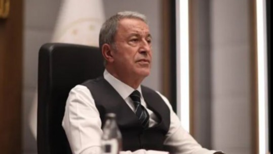Ministri i Mbrojtjes së Turqisë i kërkon homologut të tij rus 'armëpushim të menjëhershëm' 