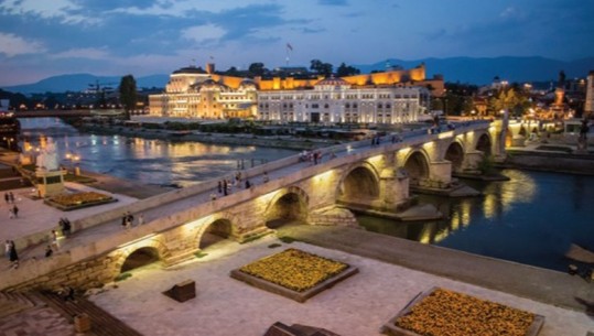 Nëse nuk e keni vendosur se ku do të shkoni në këtë sezon, Shkupi është zgjedhja e duhur për ju! Qytet i trashëgimisë historike dhe jetës urbane