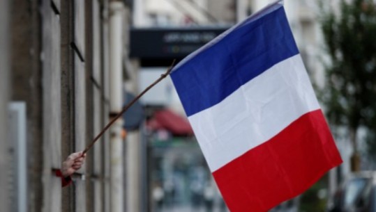 Franca thirrje qytetarëve të saj: Largohuni nga Rusia nëse nuk e keni të domosdoshëm qëndrimin
