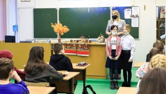 Rusia propagandë me nxënësit: Do të mësojnë pse ‘misioni çlirimtar në Ukrainë është domosdoshmëri’