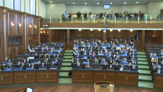 94 vota pro, Kuvendi i Kosovës miraton rezolutën me të cilën dënon agresionin rus, i kërkon qeverisë të strehojë 5 mijë ukrainas