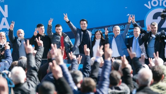 Zgjedhjet e pjesshme vendore, Basha mbyll fushatën në Dibër: Votoni me mend! Qeveria të sigurojë rezerva ushqimore për qytetarët e frikësuar nga konflikti Rusi-Ukrainë