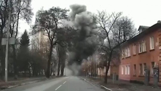 Sulm rus në shkolla dhe shtëpi, 9 të vdekur