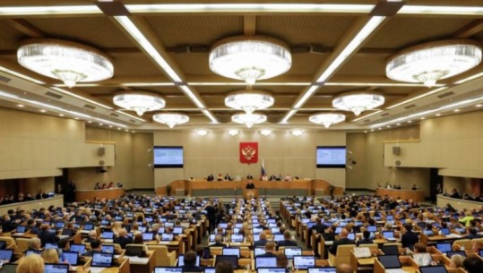 Deputetët rusë miratojnë ligjin kundër 'lajmeve të rreme' ndaj ushtrisë