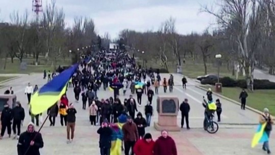 Autoritetet ukrainase akuza Rusisë:  Kanë hapur zjarr ndaj protestuesve civilë